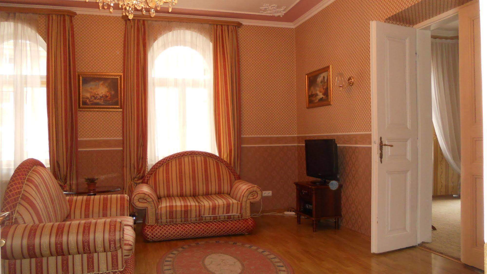 Oid Town Apartments Leopoli Esterno foto
